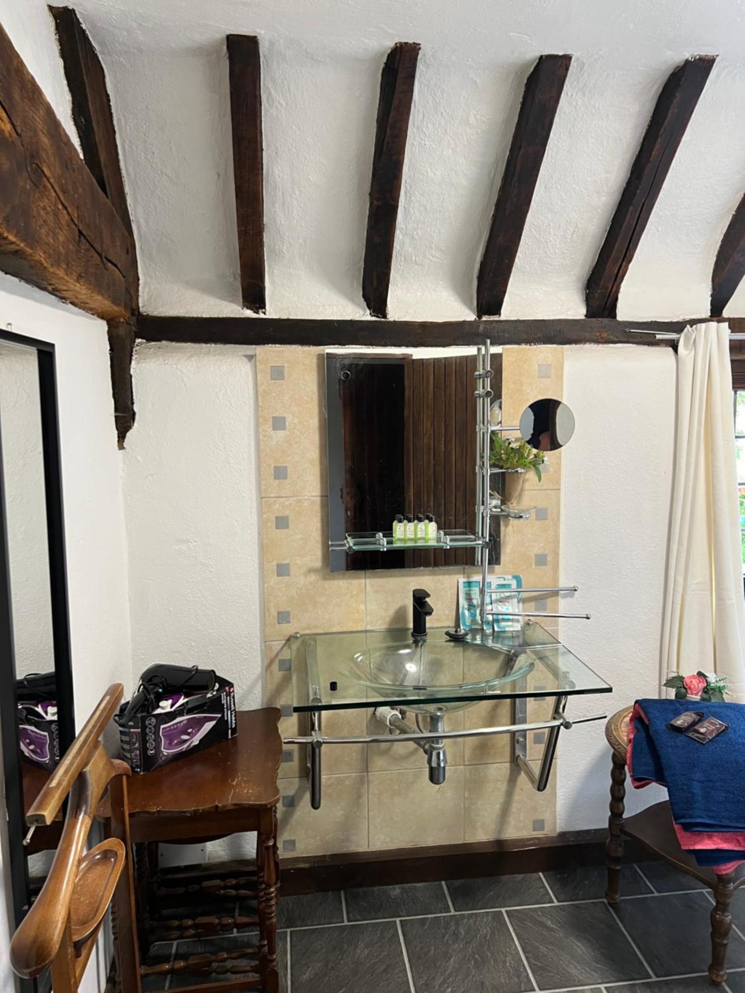 Tudor House - Double Room - En Suite Goff's Oak Exterior foto